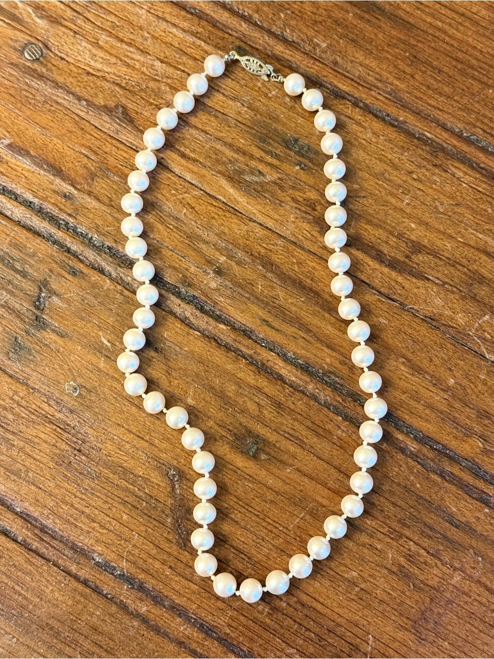 Classic Ivory Pearl Strand Necklace with Gold Clasp - Picture 2 of 8